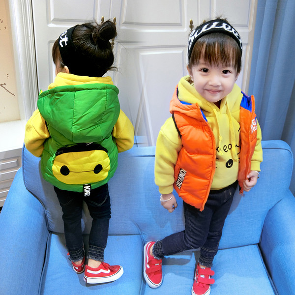 Ανοιξιάτικα κορίτσια άνοιξης-φθινοπώρου με τριχρωμία