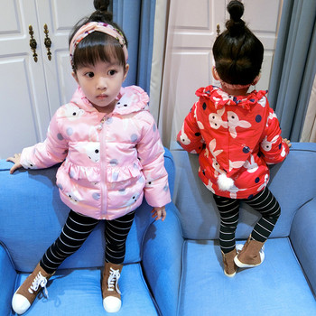 Παιδικό χειμωνιάτικο σακάκι για κορίτσια με ενδιαφέρουσες εφαρμογές και κουκούλα σε τρία χρώματα