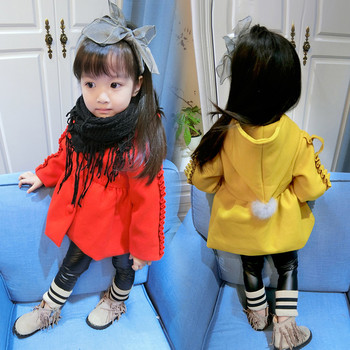 Детско есено-зимно палто с качулка  за момичета с копчета и ефекти на ръкавите в три цвята 