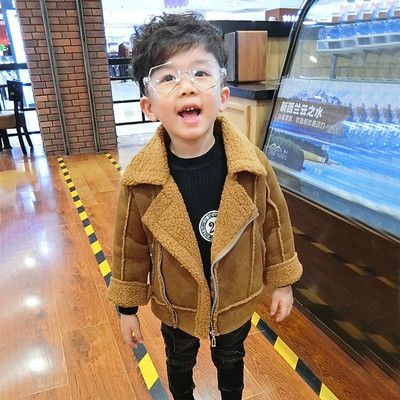 Κομψά σορτς για αγόρια σε μαύρο και καφέ χρώμα