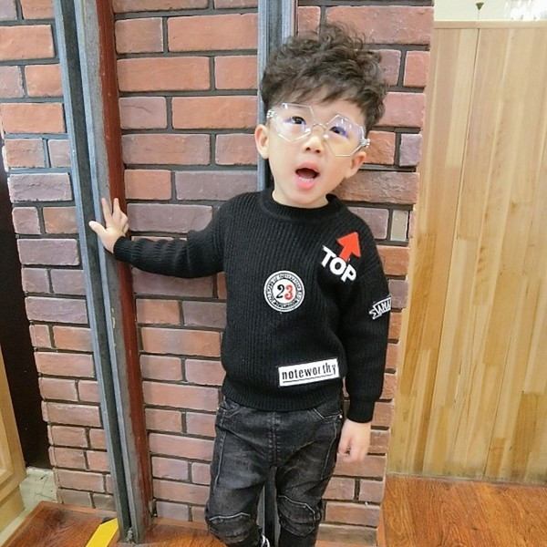 Παιδικό πλεκτό πουλόβερ χειμωνιάτικο για αγόρια με κολάρο σε σχήμα O και δίχρωμη εκτύπωση