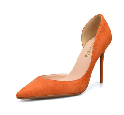 Κομψά, απλά γυναικεία παπούτσια όλων των ειδών