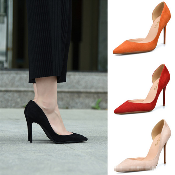 Κομψά, απλά γυναικεία παπούτσια όλων των ειδών