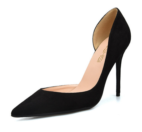 Κομψά, απλά γυναικεία παπούτσια όλων των ειδών