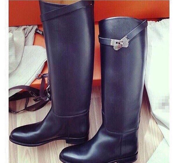 Ежедневни дамски ботуши от мека еко кожа с малък ток 