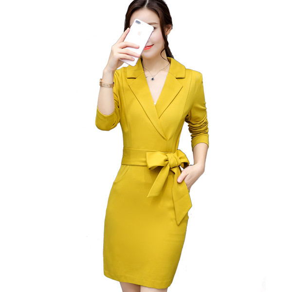 Πολύ κομψό φόρεμα κυρίες με ντεκολτέ σε σχήμα V και μακριά μανίκια