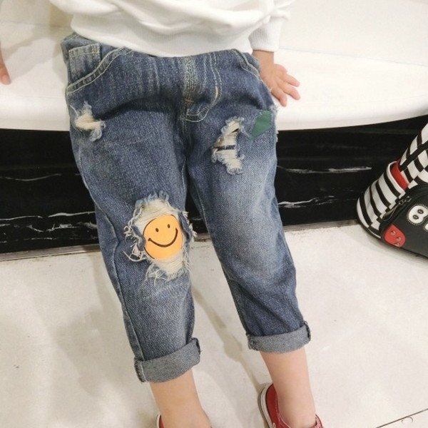 Παιδικά τζιν για αγόρια  και ενδιαφέρουσα εφαρμογή