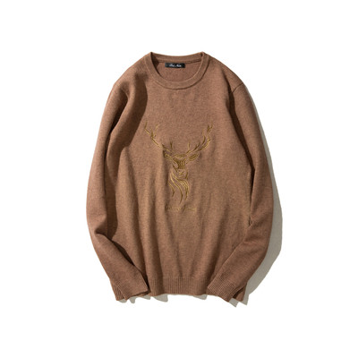 Ανδρικό πουλόβερ με περιλαίμιο σε σχήμα O και κέντημα σε ζώο