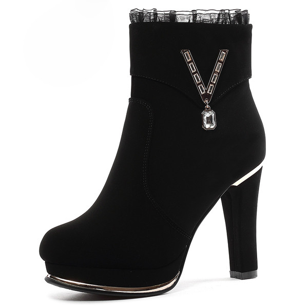 Дамски боти на ток с камъче и дантела в черен и бордо цвят