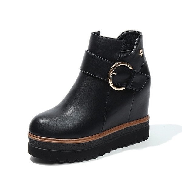 Γυναικείες μπότες με αστέρι mini accent και διακόσμηση ζώνης