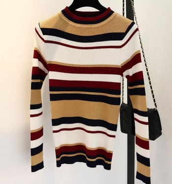 Ежедневен дамски пуловер в преливащи цветове с О-образна яка