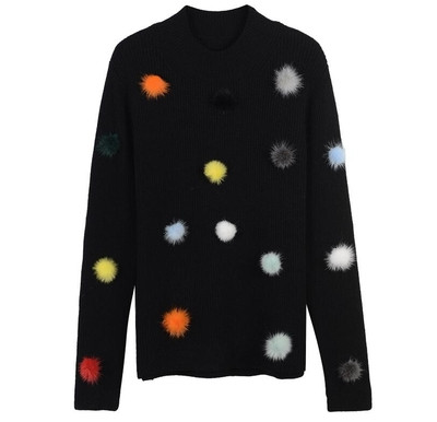 Ένα σύγχρονο πουλόβερ κυρίες με ένα μαλακό fleece