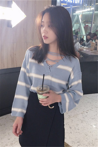 Дамски есенно-зимен  пуловер с връзки в два цвята 