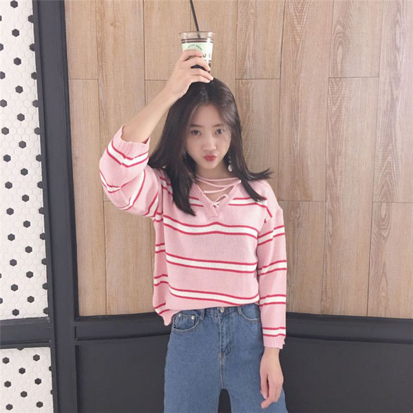 Дамски есенно-зимен  пуловер с връзки в два цвята 