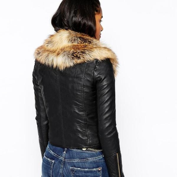 Стилно дамско яке от мека еко кожа + актуална пухена яка 