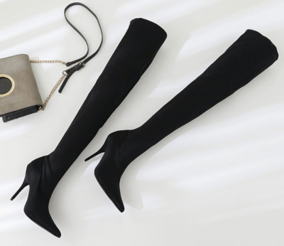 Дамски актуалнйи ботуши тип "чизми" с висок тънък ток