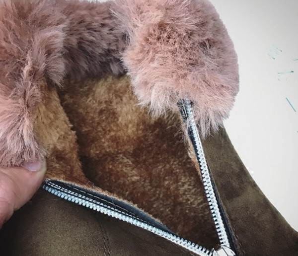 Дамски зимни боти с груба неплъзгаща се подметка и мек пух