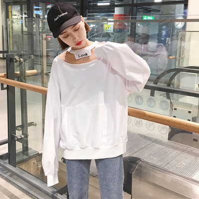 Καθαρό πουλόβερ πουλόβερ σε ευρύ μοτίβο με ένταση λαιμού και πολύχρωμη επιγραφή