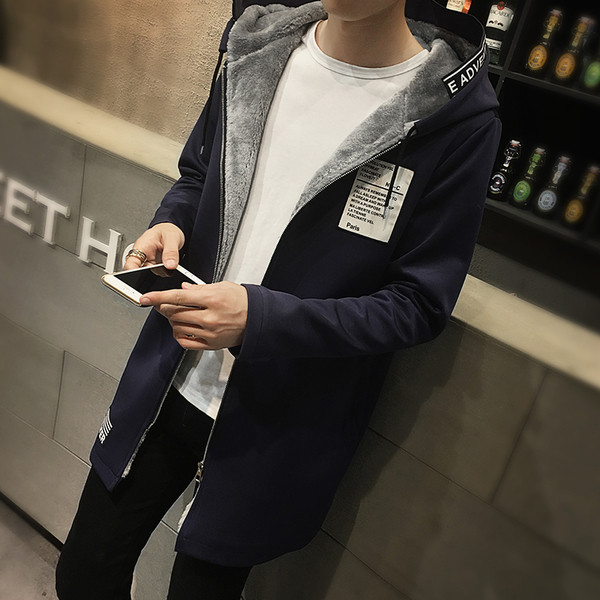 Ένα σπορ, καθημερινό ματ κουκούλα σε τρία χρώματα