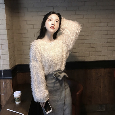 Κυρίες ενδιαφέρουσα μπλούζα με περιθώρια σε άσπρο και μαύρο χρώμα