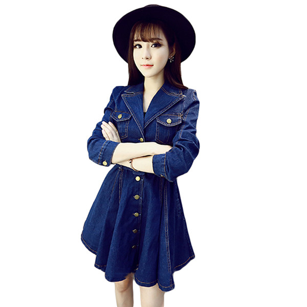 Γυναικείο τζιν φόρεμα, ελαφρώς κομμένο με κολάρο και ζώνη σχήματος V.