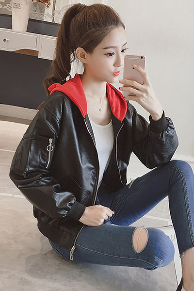 Καθημερινή σακάκι από βομβαρδιστικά δερμάτινα κυρίες με χρωματιστό καπό