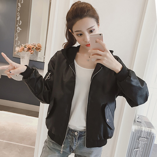 Καθημερινή σακάκι από βομβαρδιστικά δερμάτινα κυρίες με χρωματιστό καπό