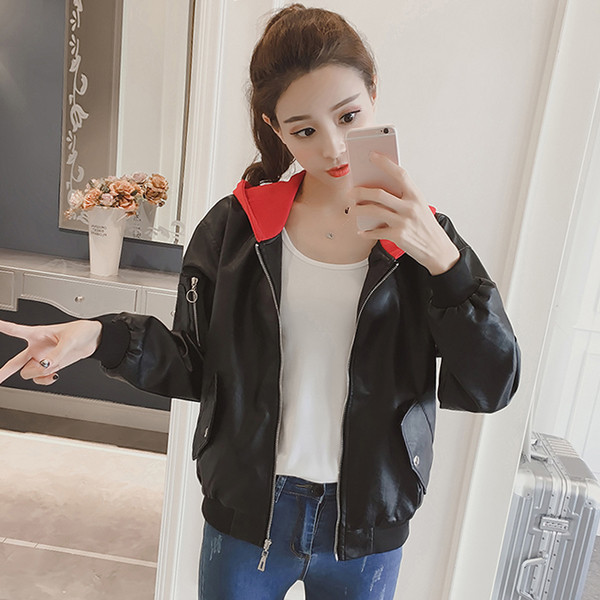 Καθημερινή σακάκι από βομβαρδιστικά δερμάτινα κυρίες με χρωματιστό καπό