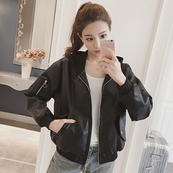 Καθημερινή σακάκι από βομβαρδιστικά δερμάτινα κυρίες με χρωματιστό καπό