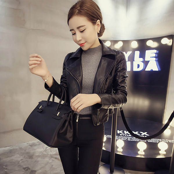 Модерно дамско яке от еко кожа,скъсен модел с декоративен цип на гърба