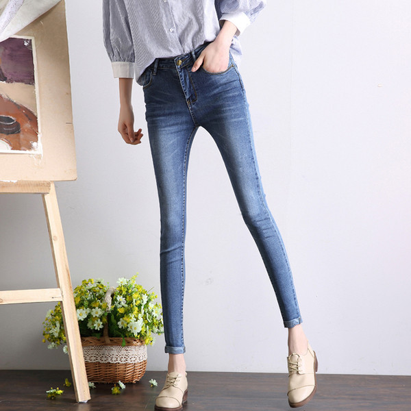 Casual γυναικεία τζιν - δύο μοντέλα