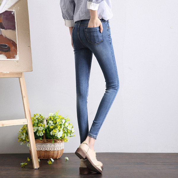 Casual γυναικεία τζιν - δύο μοντέλα