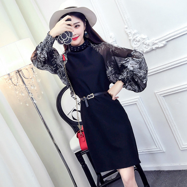 Κομψό φόρεμα με φαρδιά μανίκια