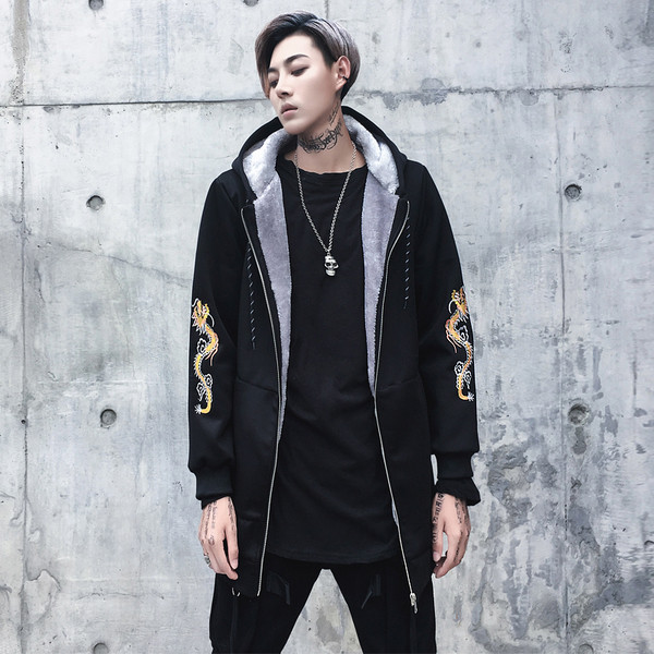 Μακρύ μάλλινο σακάκι μακρύ ανδρικό με κουκούλα και μαύρο γράψιμο στο πίσω μέρος