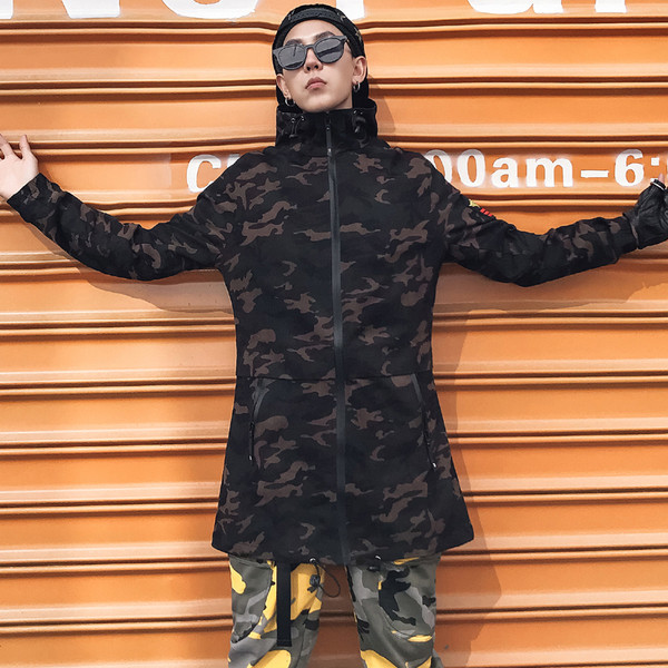 Μακρύ χειμωνιάτικο σακάκι χειμωνιάτικου χειμώνα με μανίκι σε δύο χρώματα