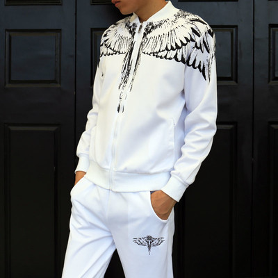 Мъжки спортен екип от две части, с имитираща апликация криле в  черен,бял и син цвят