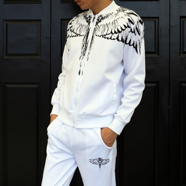 Мъжки спортен екип от две части, с имитираща апликация криле в  черен,бял и син цвят