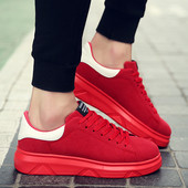 Αθλητικά παπούτσια σε τρία χρώματα