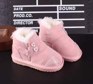 Καθημερινές ζεστές μπότες παιδιών σε διάφορα χρώματα