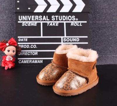 Παιδικές μπότες για κορίτσια με επίπεδη σόλα σε δύο αποχρώσεις