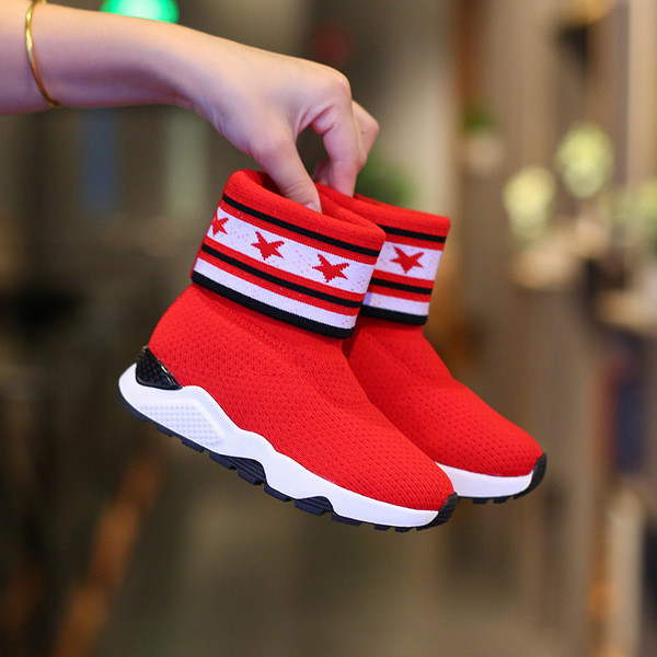 Πραγματικά αθλητικά παιδικά πάνινα παπούτσια σε μαύρο και μαύρο χρώμα