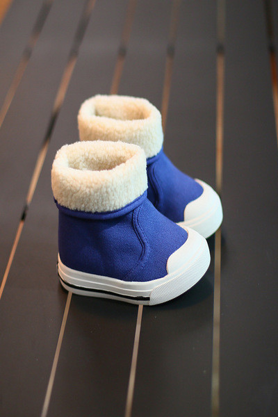 Καθημερινές καλοκαιρινές μπότες για κορίτσια και αγόρια