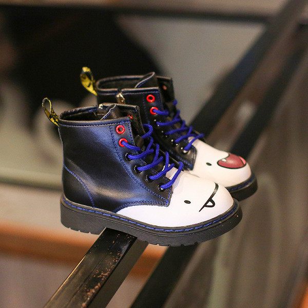 Παιδιά αγόρια για αγόρια και κορίτσια με μια εικόνα