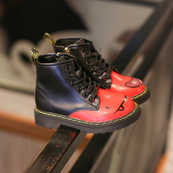 Παιδιά αγόρια για αγόρια και κορίτσια με μια εικόνα