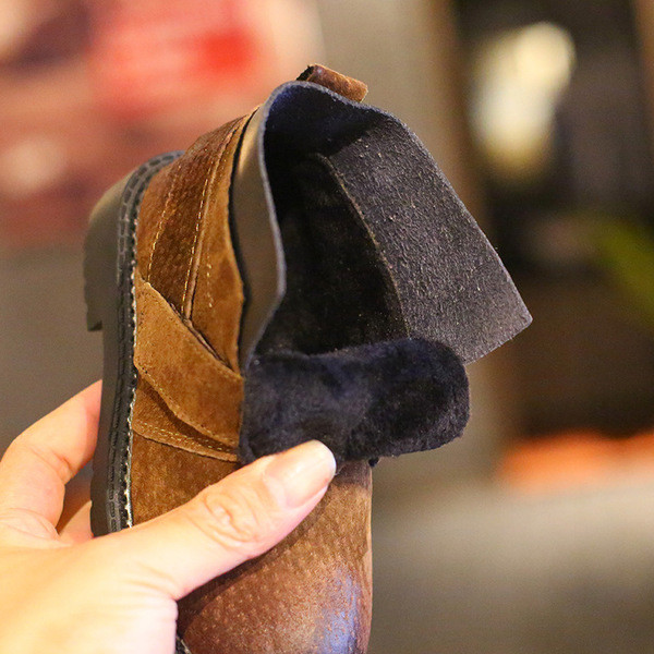 Παιδικές μπότες για κορίτσια σε τρία χρώματα