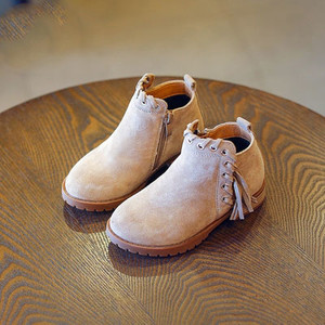 Κομψές παιδικές μπότες για κορίτσια σε τρία χρώματα