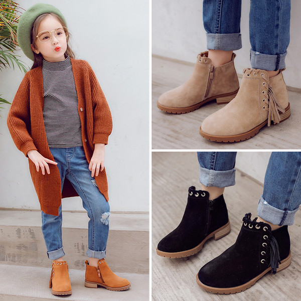 Κομψές παιδικές μπότες για κορίτσια σε τρία χρώματα