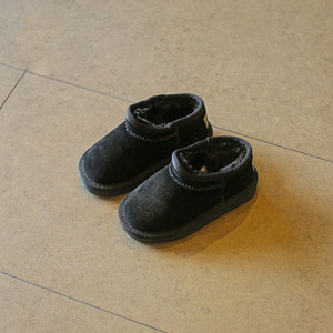 Καθημερινές χαμηλές μπότες για κορίτσια σε τέσσερα χρώματα