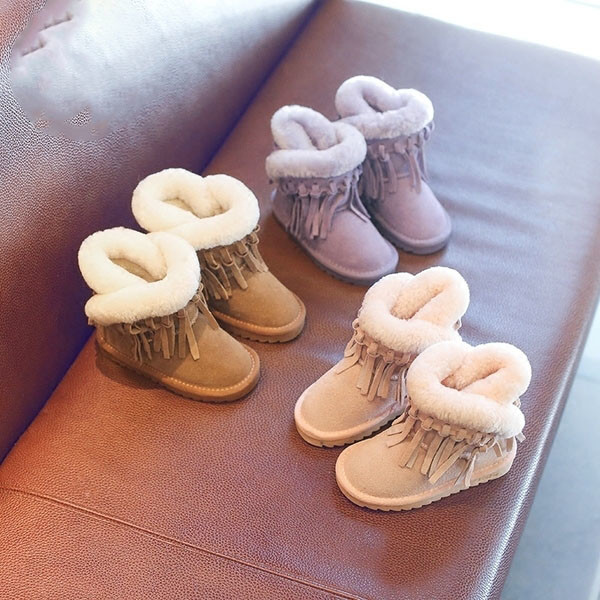 Ζεστές μπότες παιδιών σε πέντε χρώματα με χνούδι και περιθώρια
