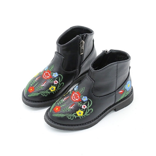 Μοντέρνα μπότες για κορίτσια με φυτική διακόσμηση